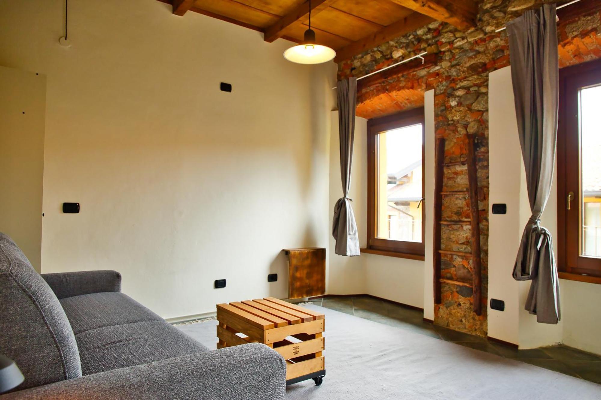 Hotel Robin'S Nest à Paruzzaro Extérieur photo