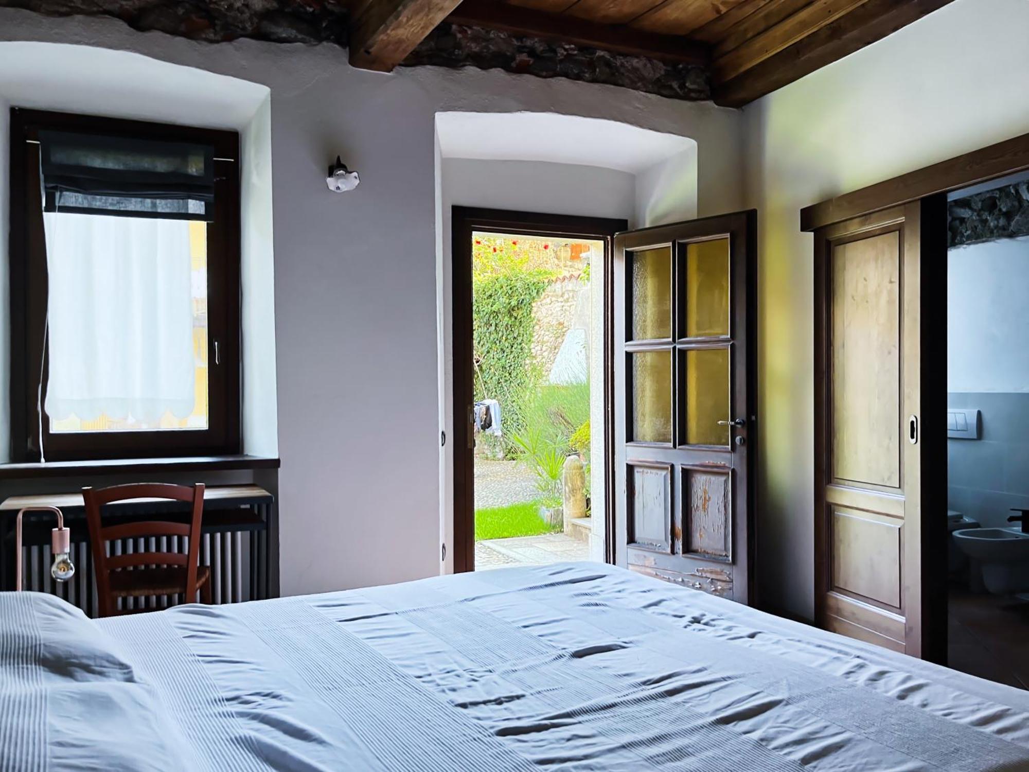 Hotel Robin'S Nest à Paruzzaro Extérieur photo